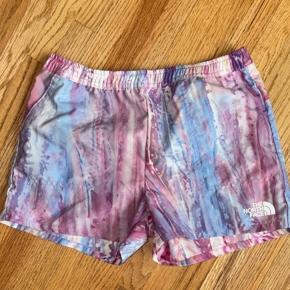 The North Face girl medium 10/12 Class V Water Shorts, Wisteria Purple